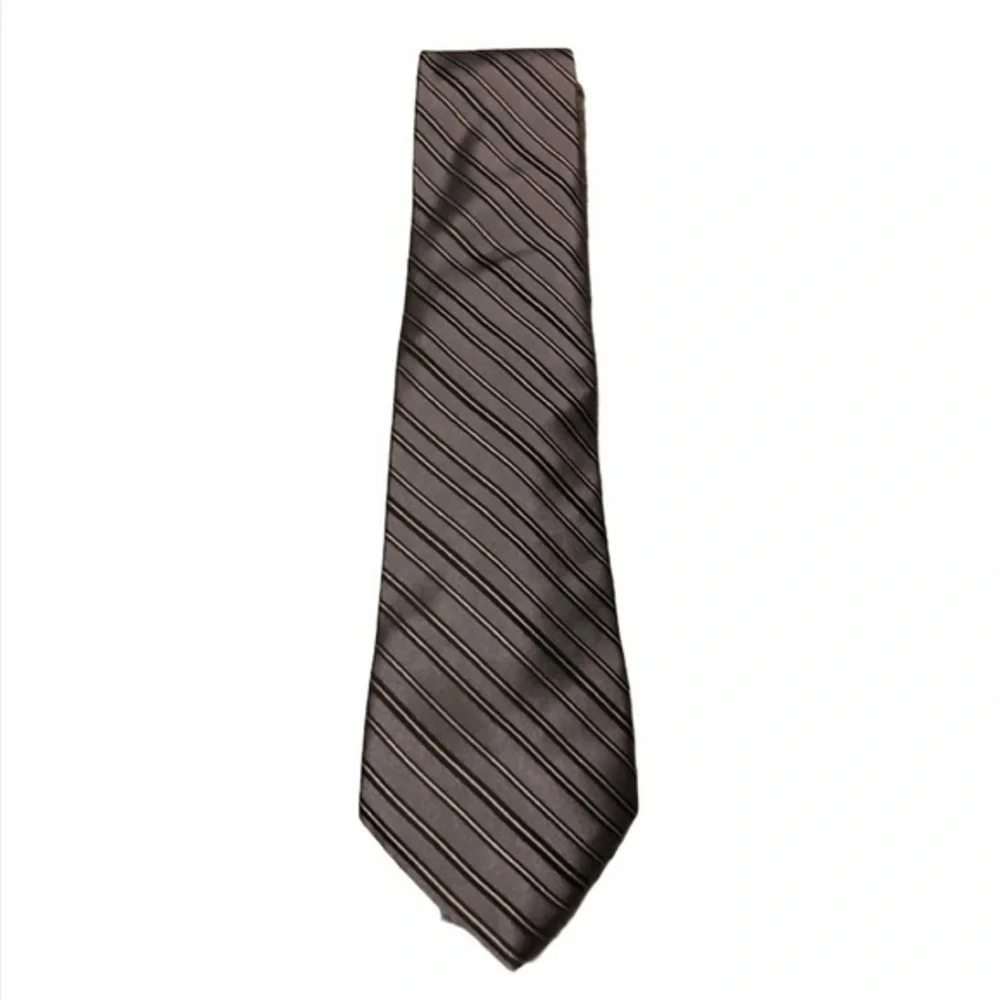 J.Ferrar Black & Grey Silk Striped Tie